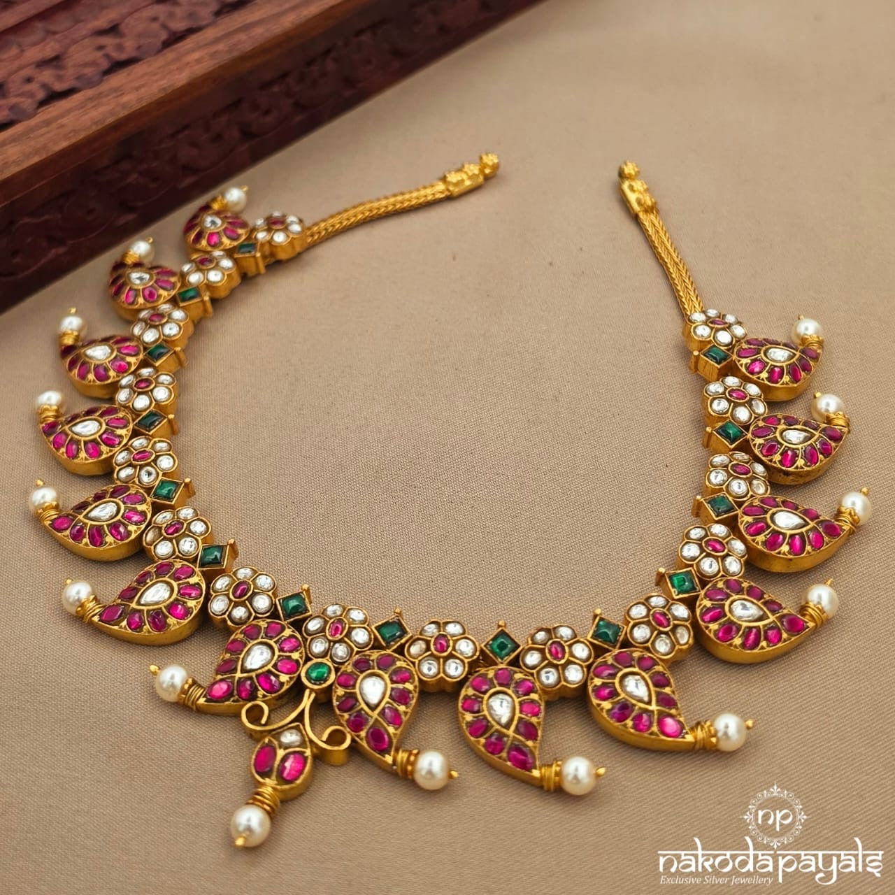 Exclusive Kundan Mango Neckpiece (Gn10456)