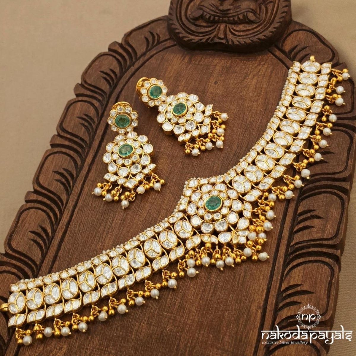 Stunning Flower Polki Choker With Earrings (Gn11090)