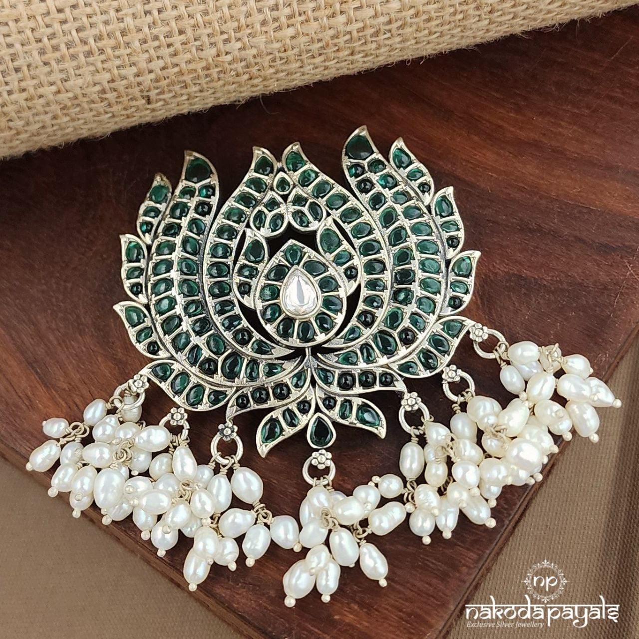 Graceful Green Pendant (P2518)