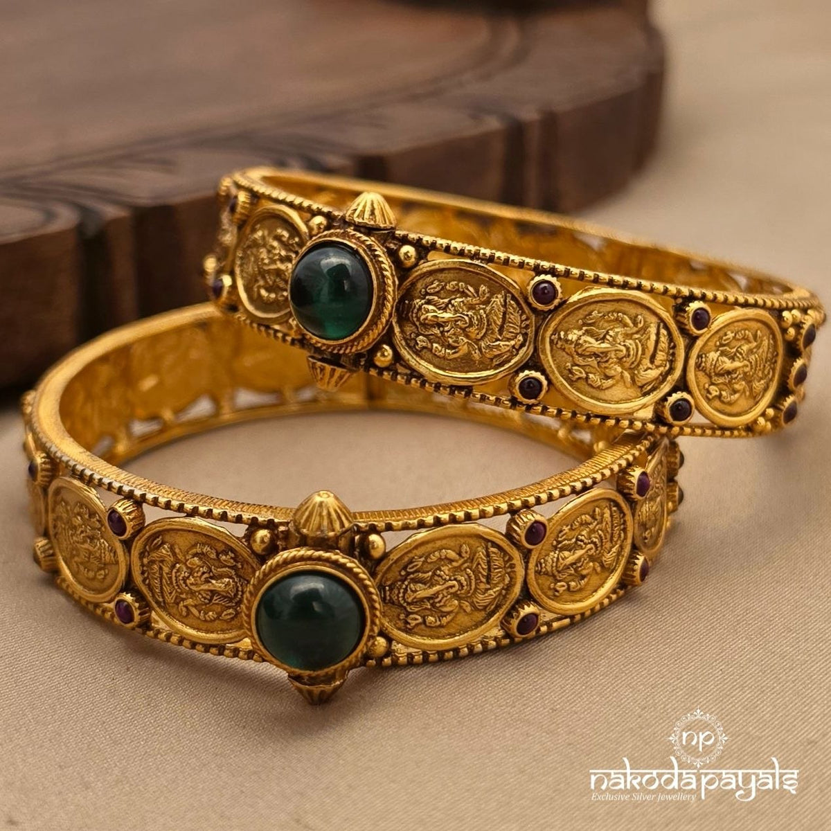 Green Dot Ganesha Kada (Gk3420)