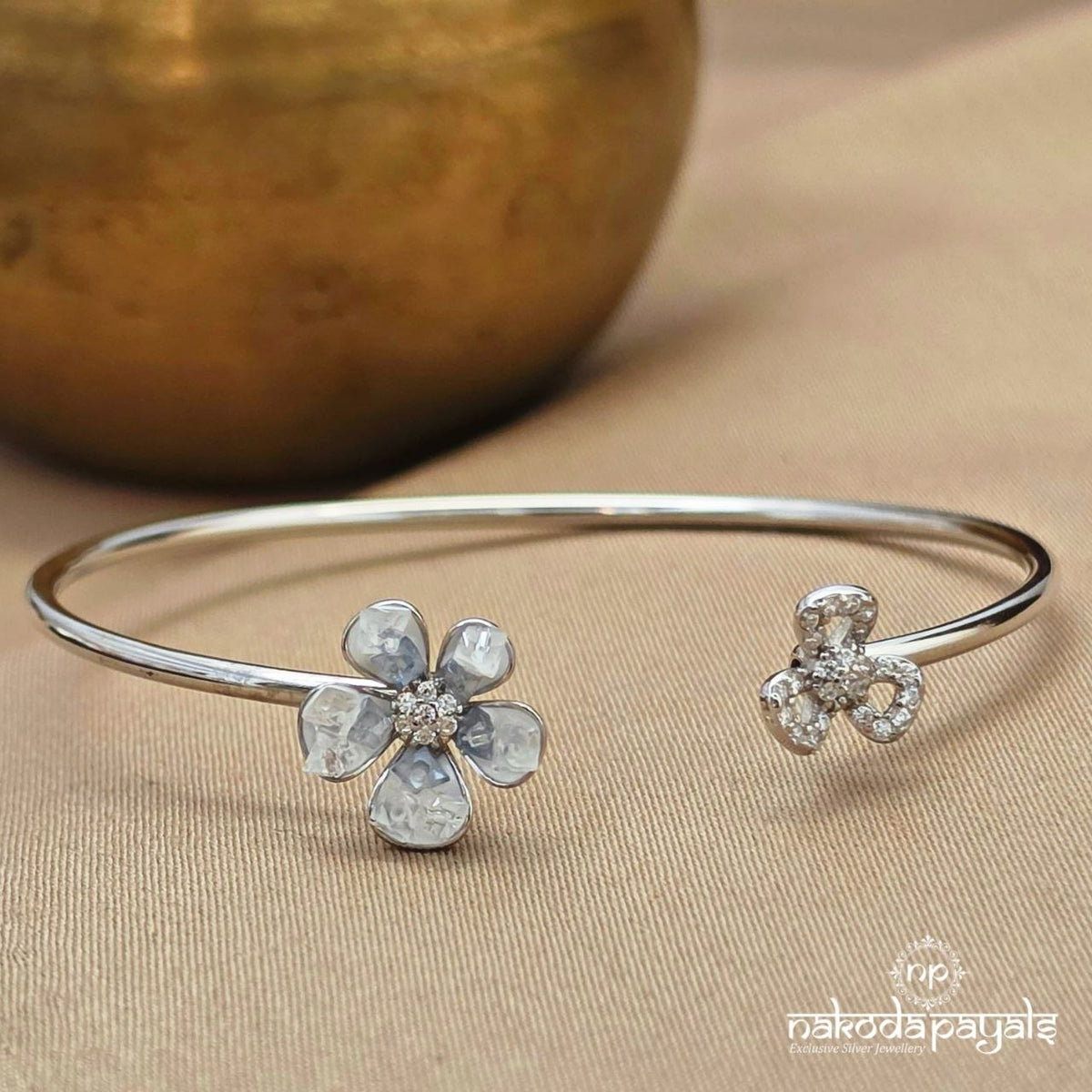 Floral Adjustable Kada (St4198)