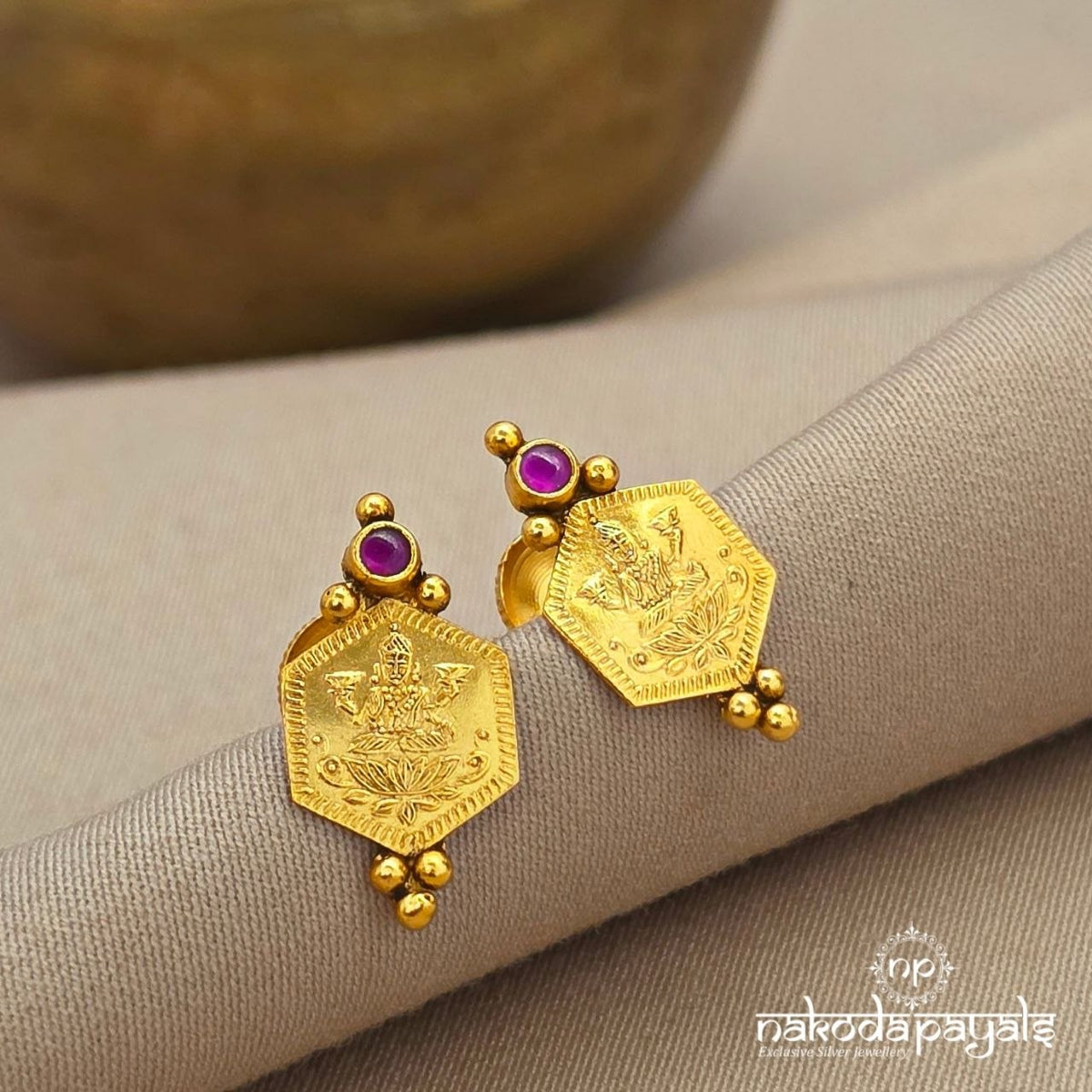 Lakshmi Kasu Studs (Ge11628)