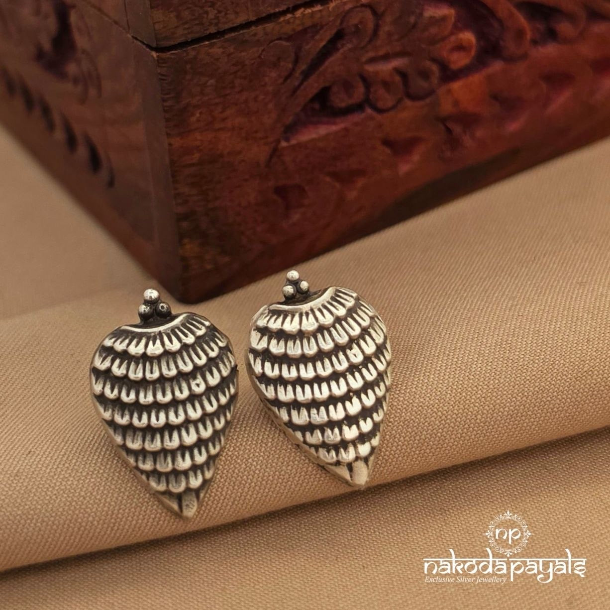 Cute Leaf Studs (S4146)