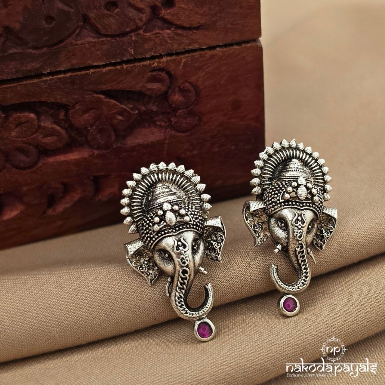 Cute Ganesha Studs (S4100)