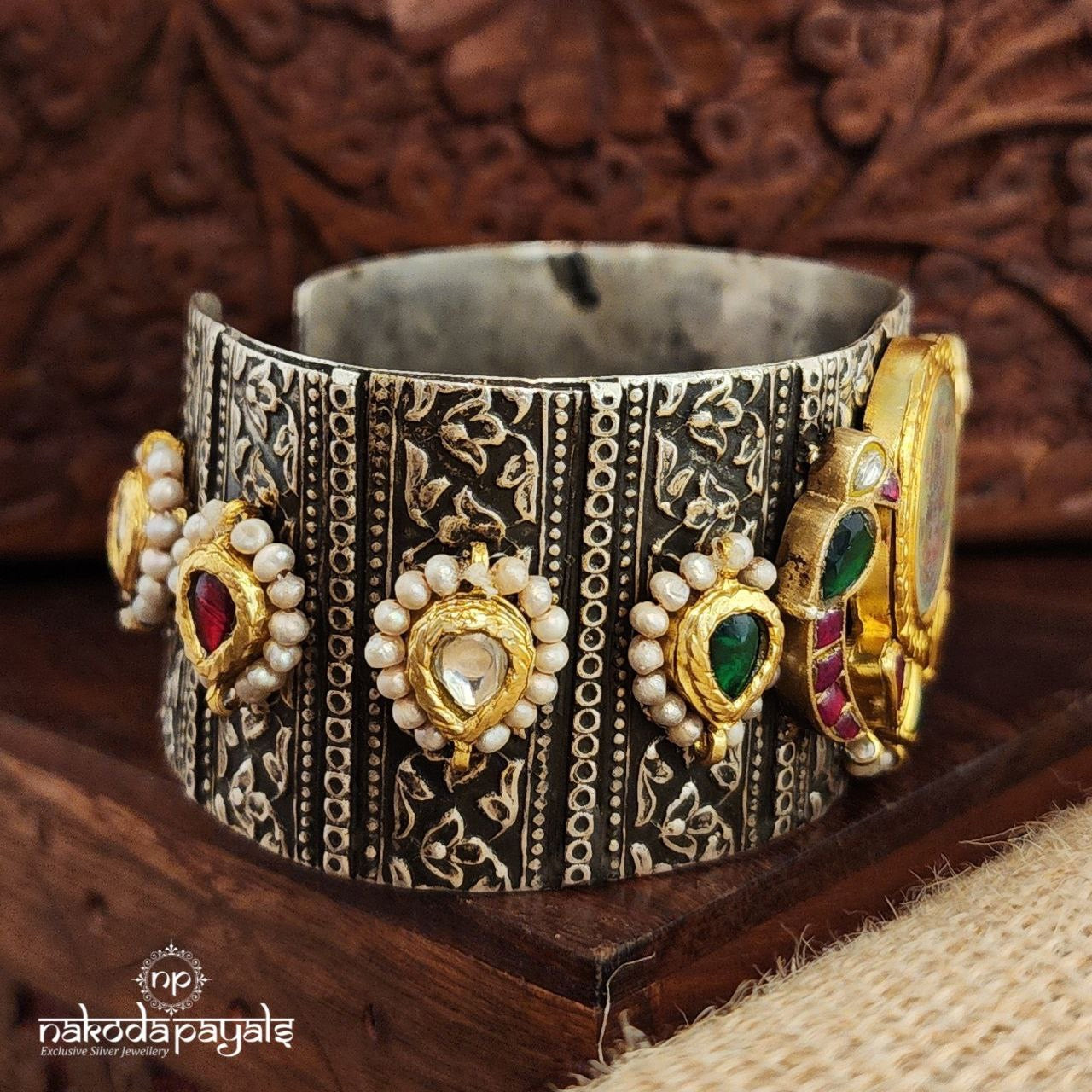 Gulaab Birdie Pearly Kundan Dual Tone Adjustable Kada (K6016)