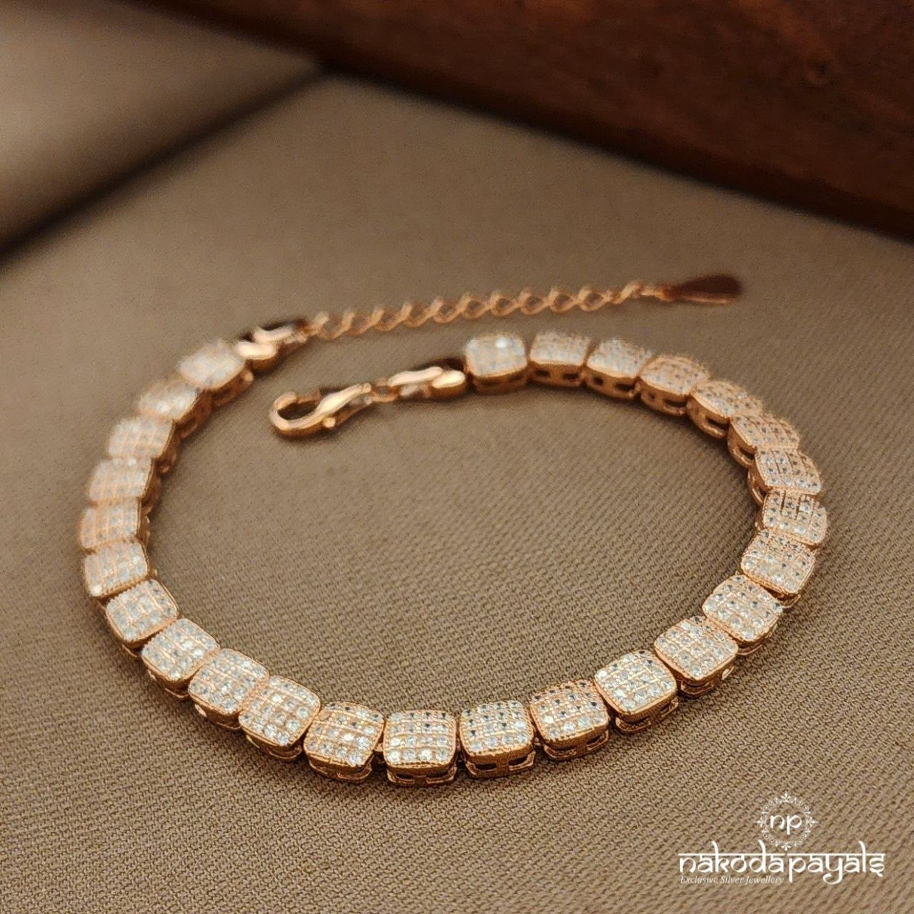 Square Rose Gold Bracelet (St3751)