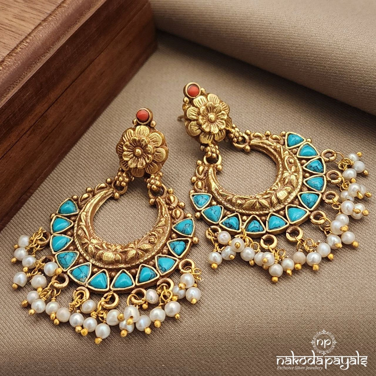 Turquoise Coral Pearly Chandbali (Ge9756)