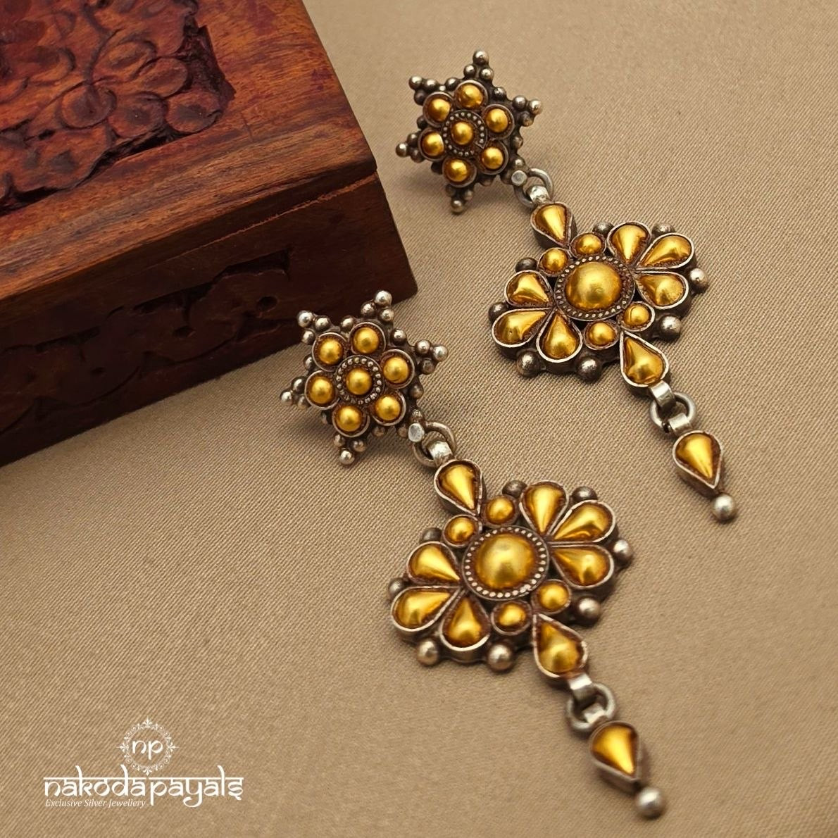 Gulnaar Dual Tone Chandbali (C4064)