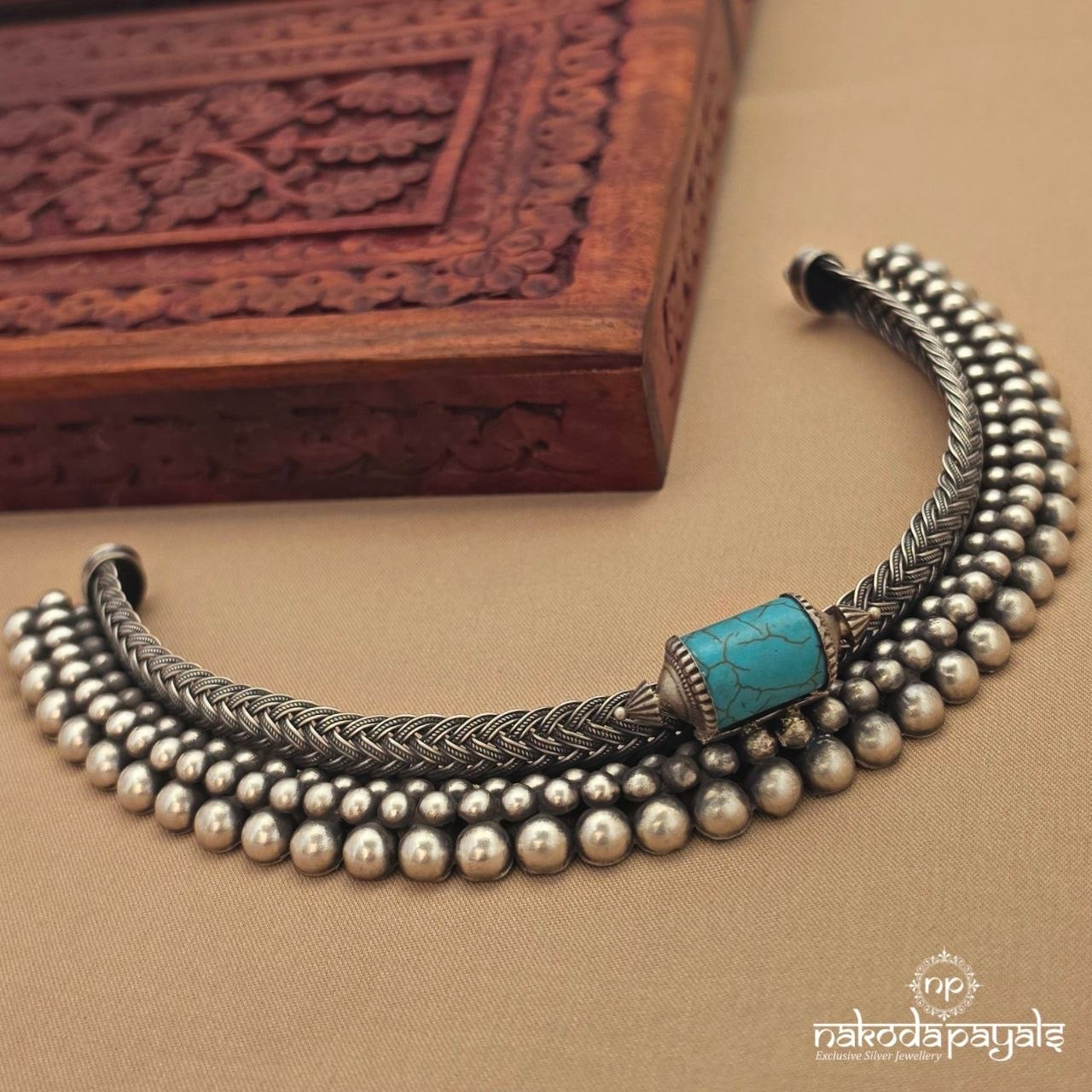Turquoise Ball Neckpiece (N11746)