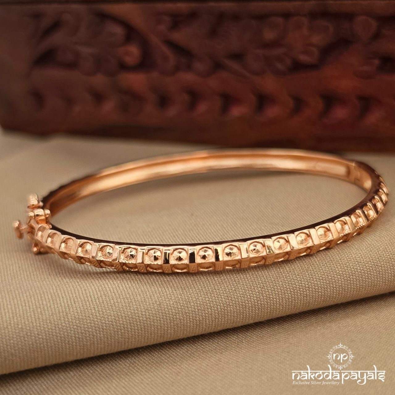 Elegant Rose Gold Kada (St4132)