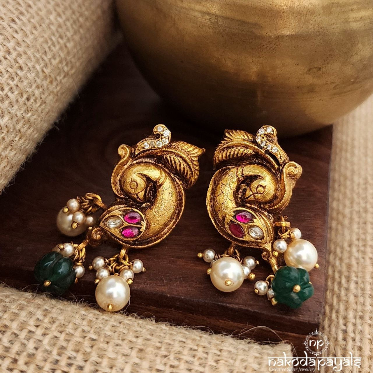 Classic Beauty Peacock Kundan Earrings (Ge9588)