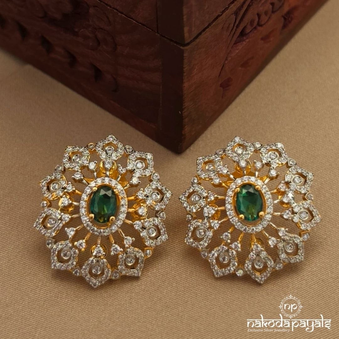 Sparkling Emerald Studs (Ge10767)
