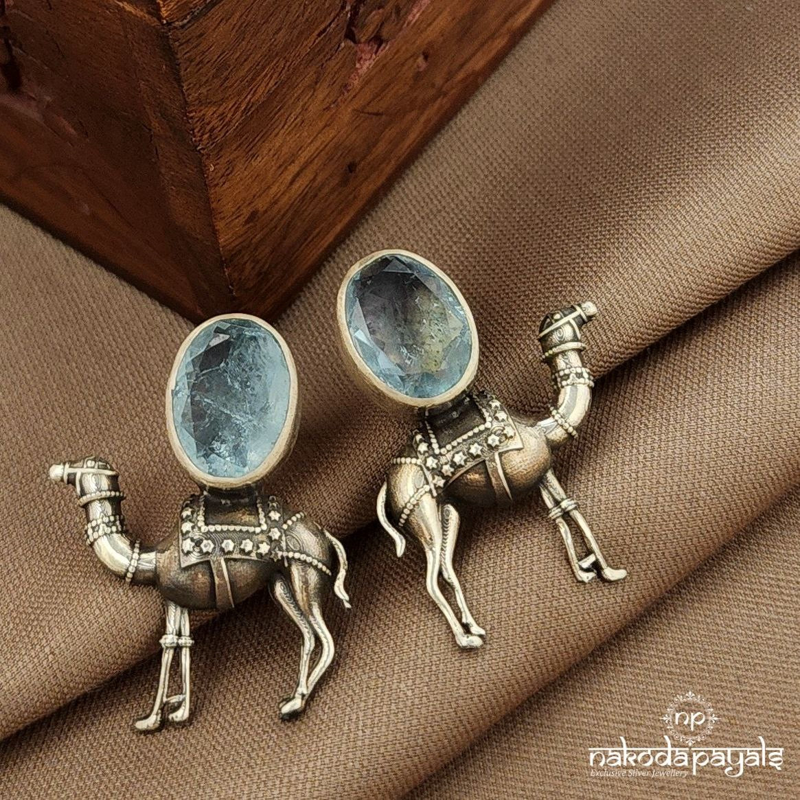 Camel Oval Blue Studs (S3864)