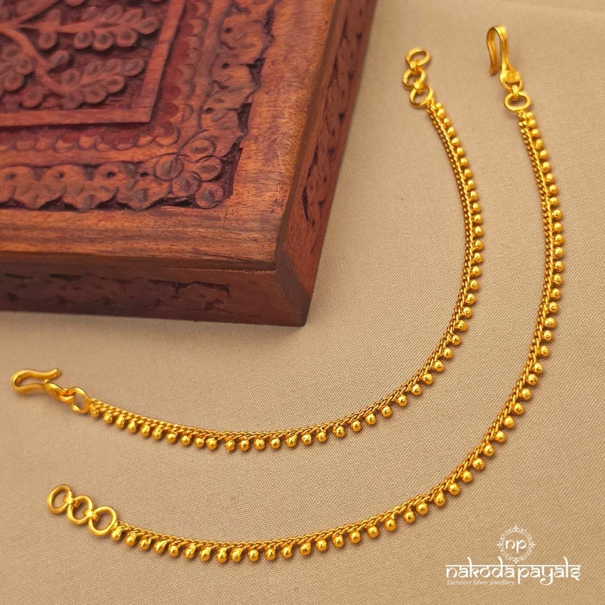 Sleek Elegant Maati (Gm1199)