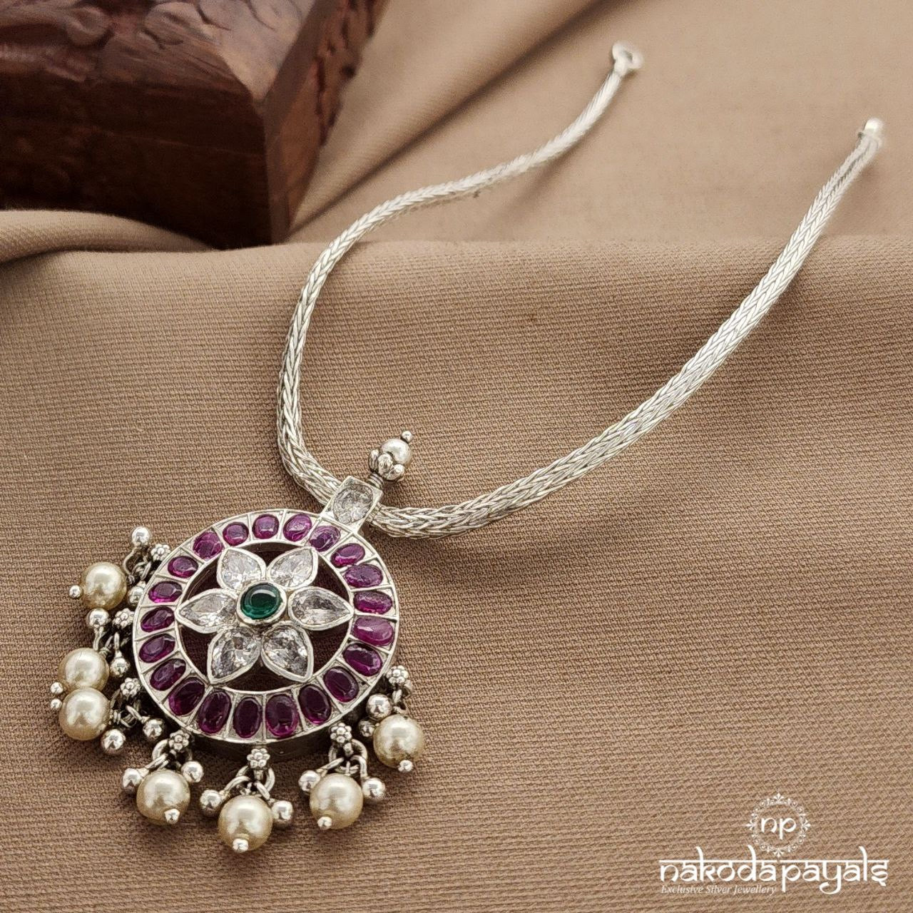 Floral Pearl Drops Neckpiece (N11303)