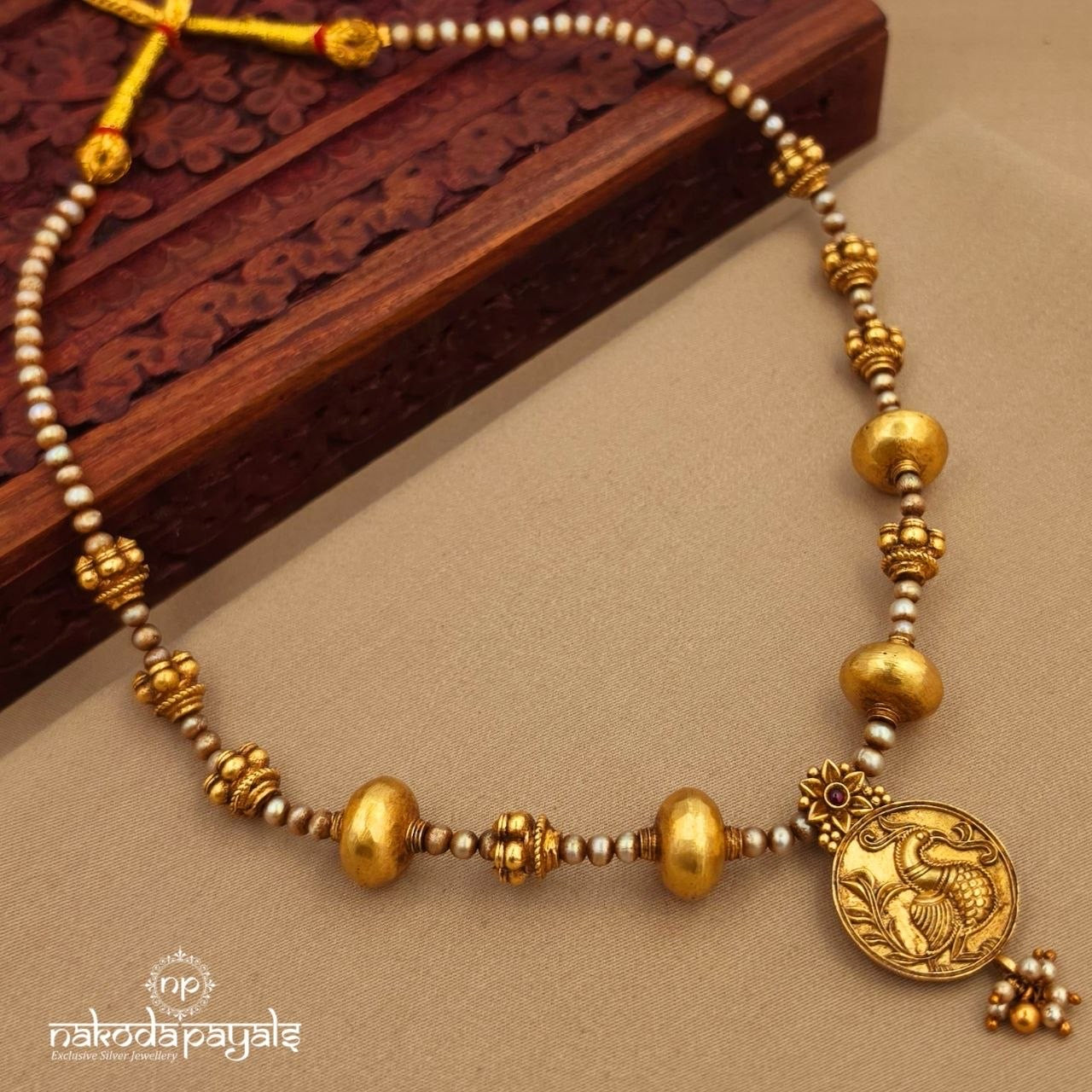 Peacock Motif Ball Neckpiece (Gn10309)