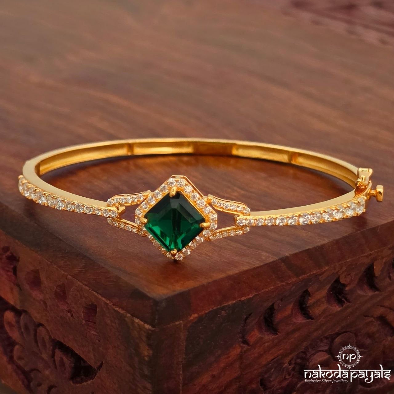 Emerald Gold Openable Kada (St4122)