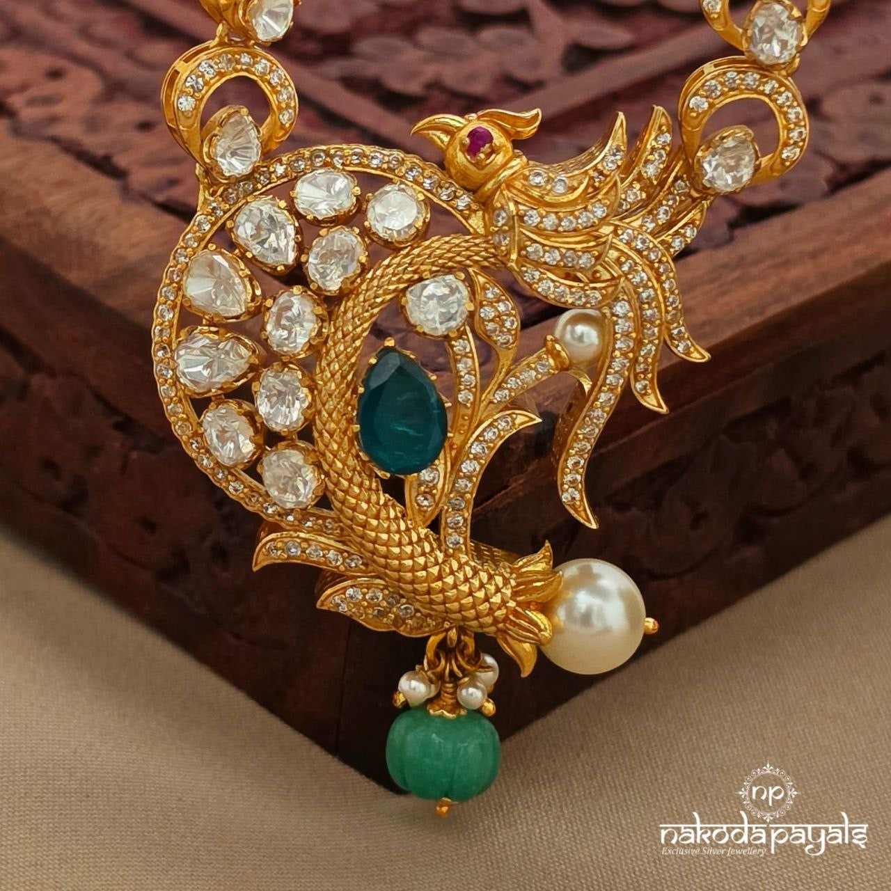 Stunning Birdie Moissanite Neckpiece With Earrings (Gn10420)