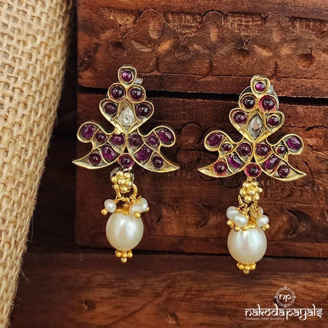 Elegant Pearl Drop Dual Tone Earrings (Dt1337)