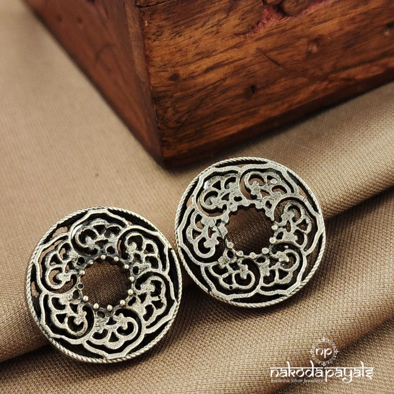 Big Round Studs (S3845)