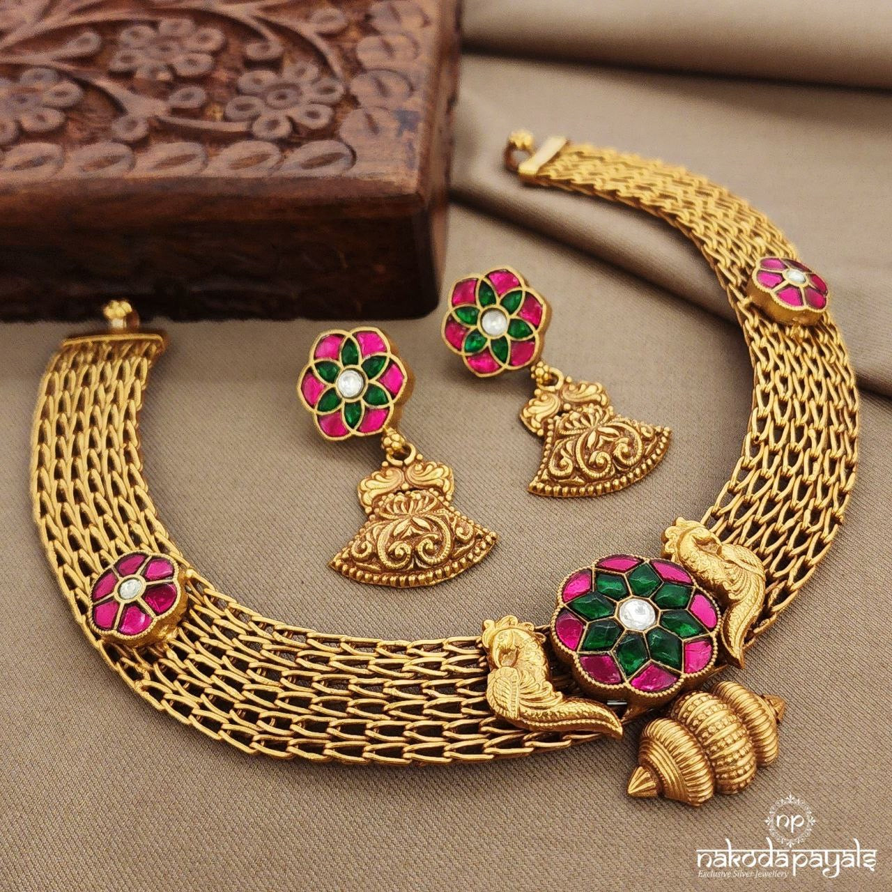 Traditional Kundan Neckpiece With Earrings (Gn9123)