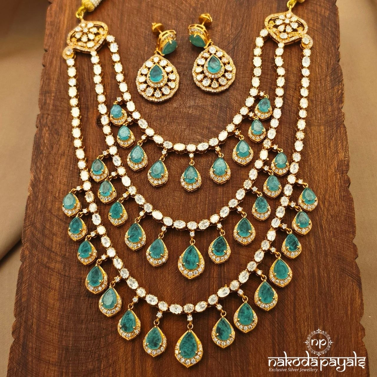 Grand Emerald Layered Moissanite Neckpiece With Earrings (Gn11028)