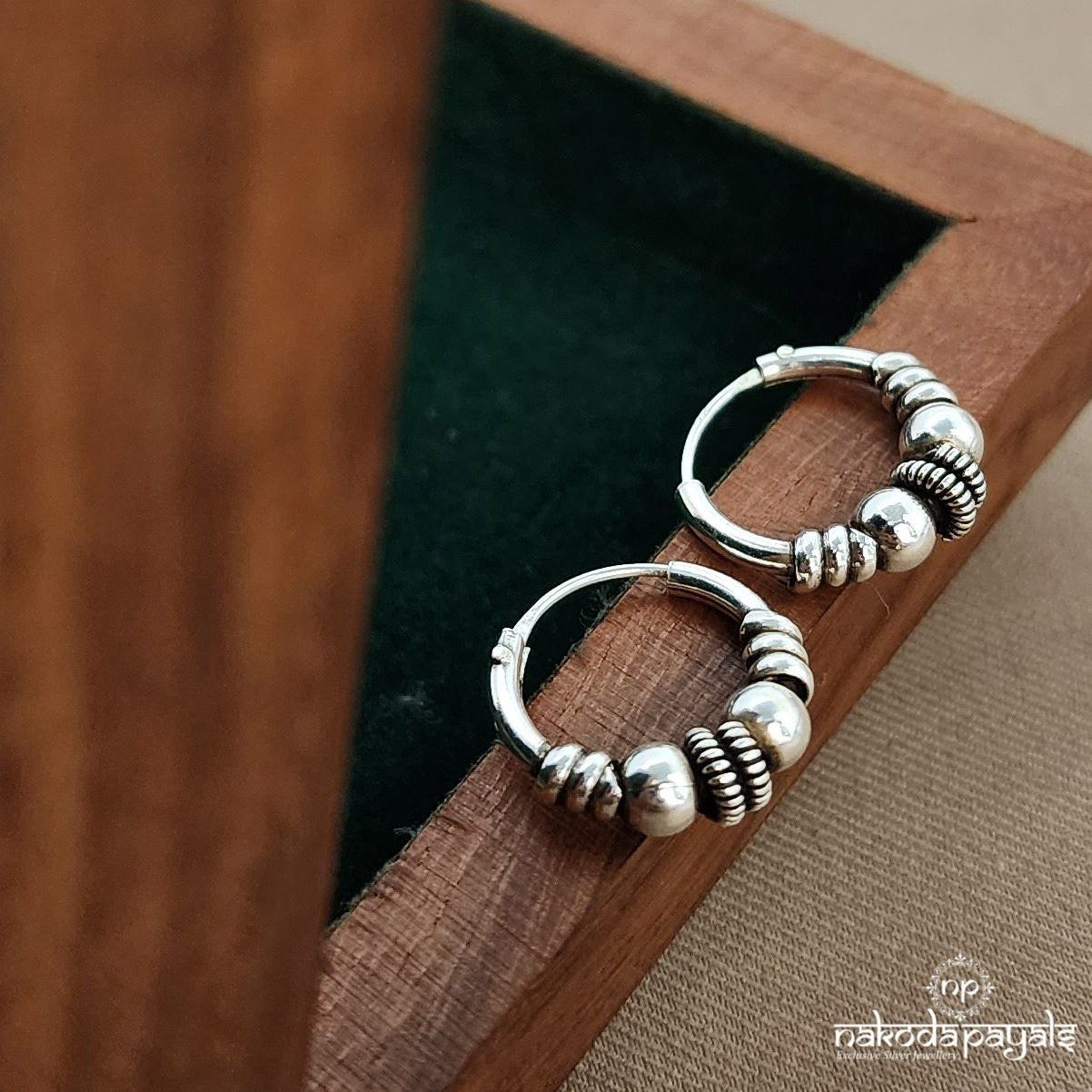 Cute Ball Earrings (St3610)