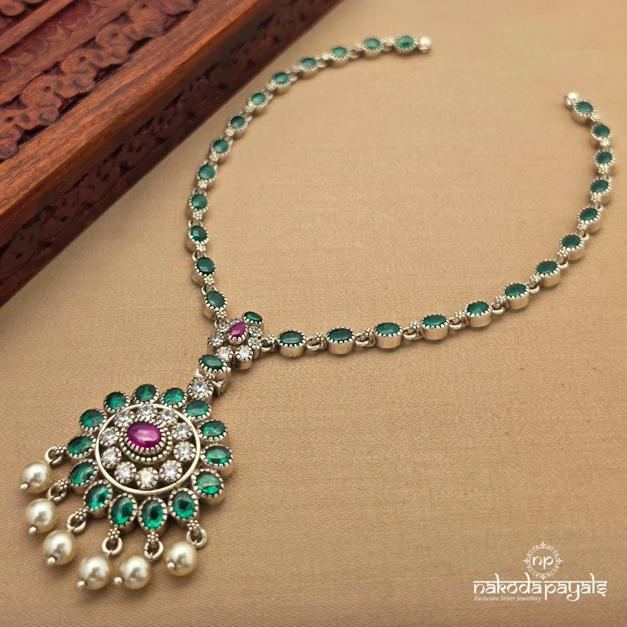 Graceful Green Pearl Drops Neckpiece (N11825)