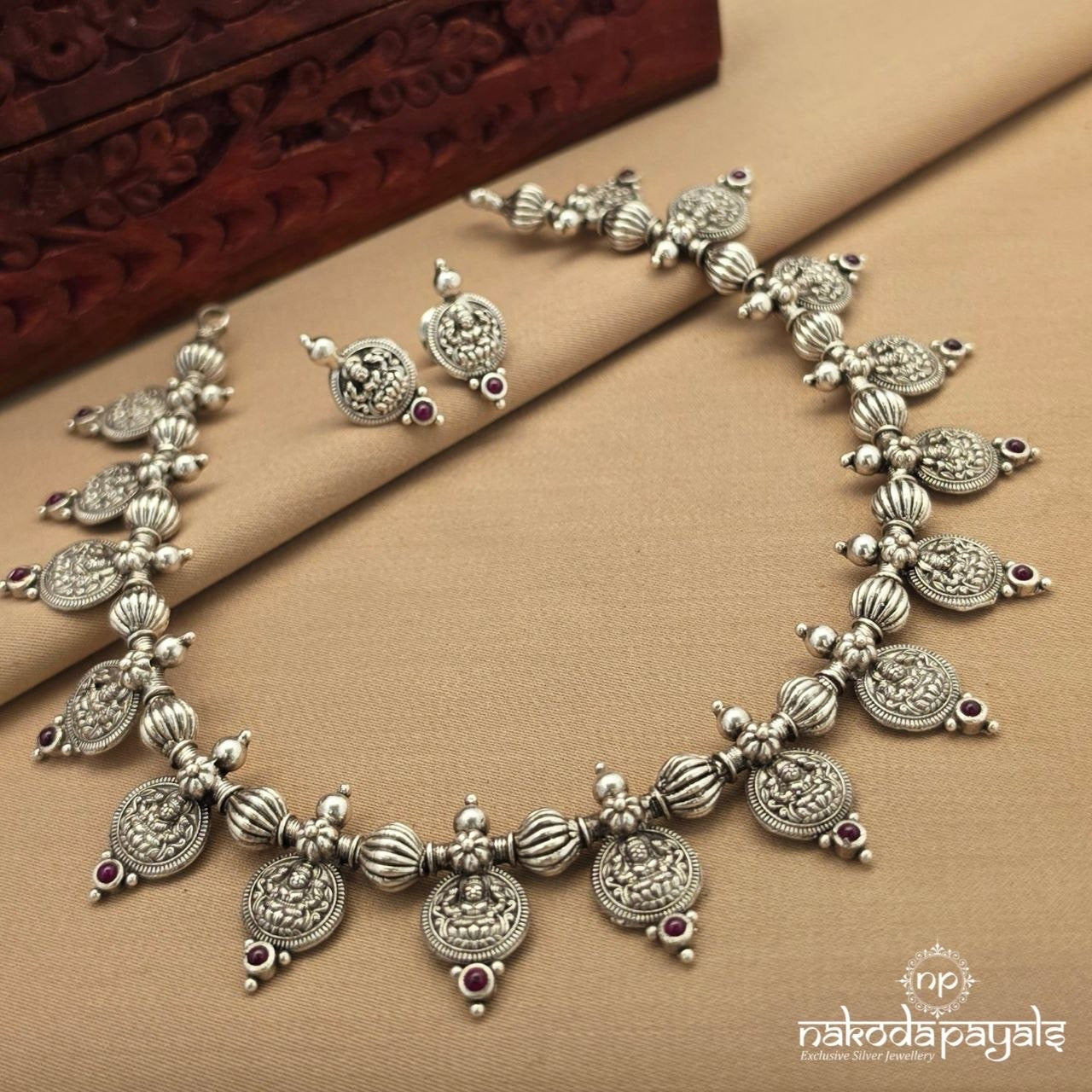 Lakshmi Oxidised Neckpiece With Earrings (N11836)