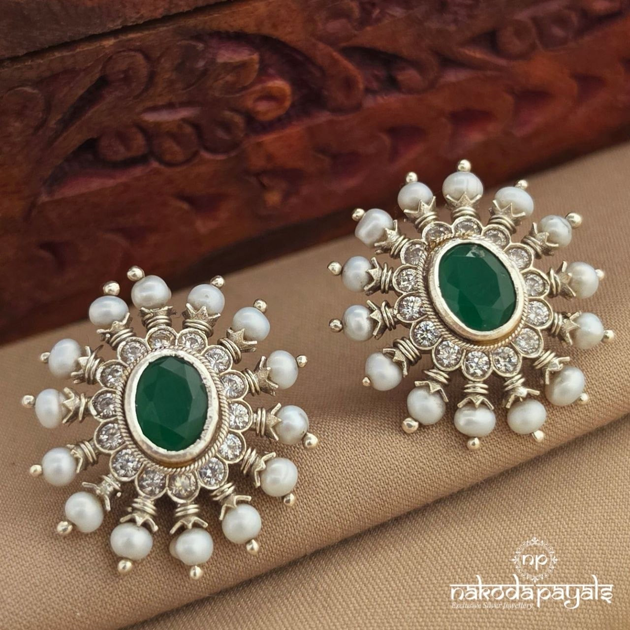 Green Pearl Studs (S4212)