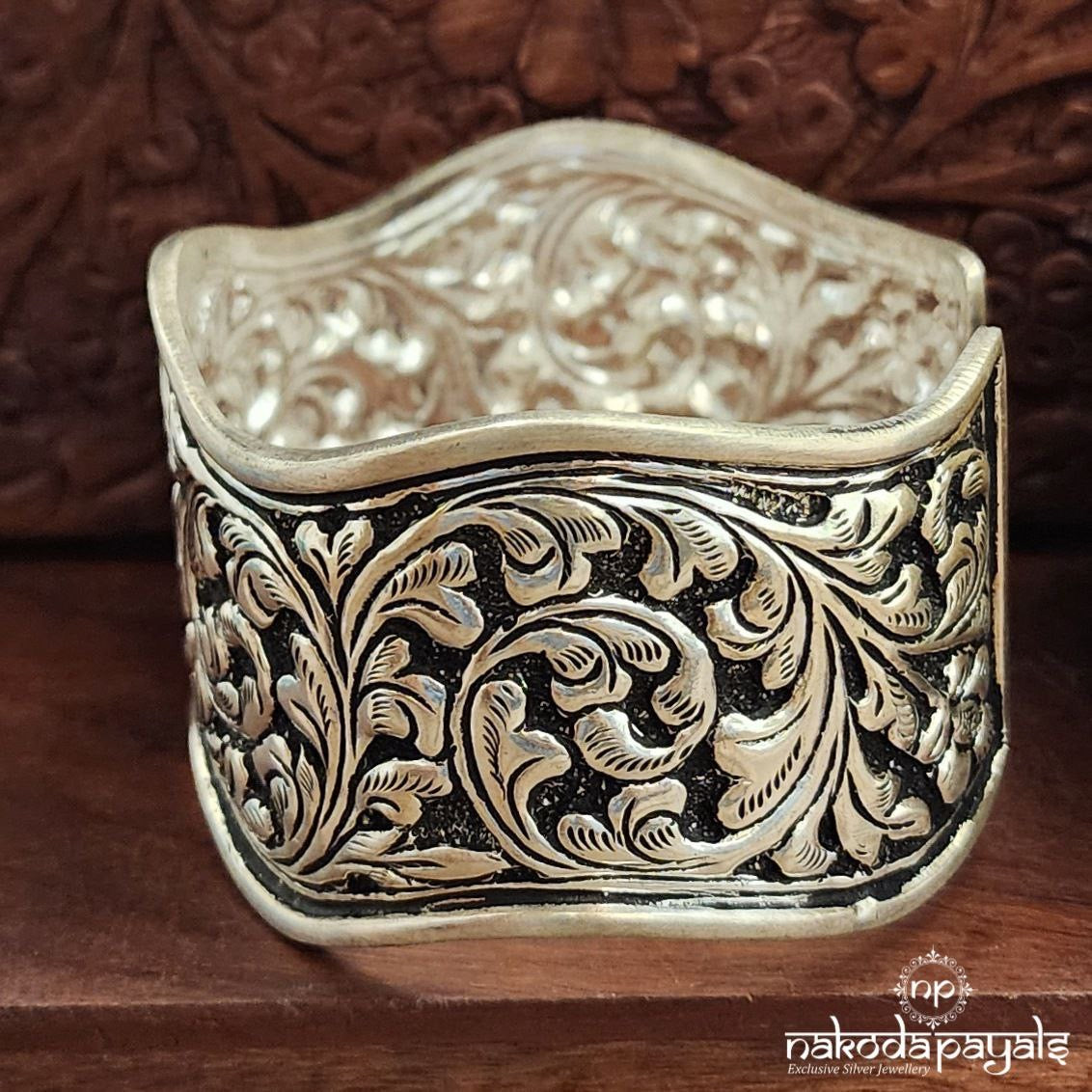 Floral Chitai AdjustableCuff Kada (K6028)