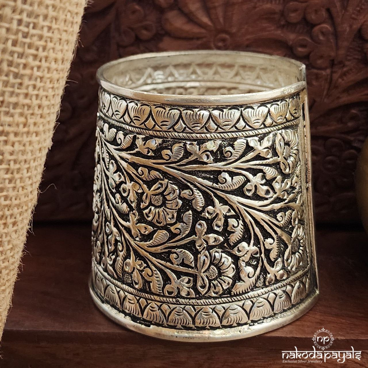 Broad Flower Chitai Adjustable Cuff Kada (K6030)