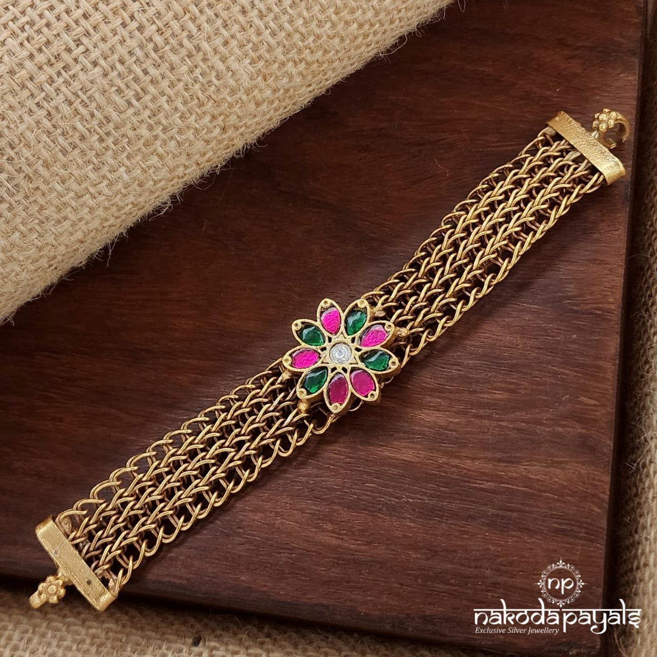 Elegant Belted Floral Kundan Choker (Gn9216)
