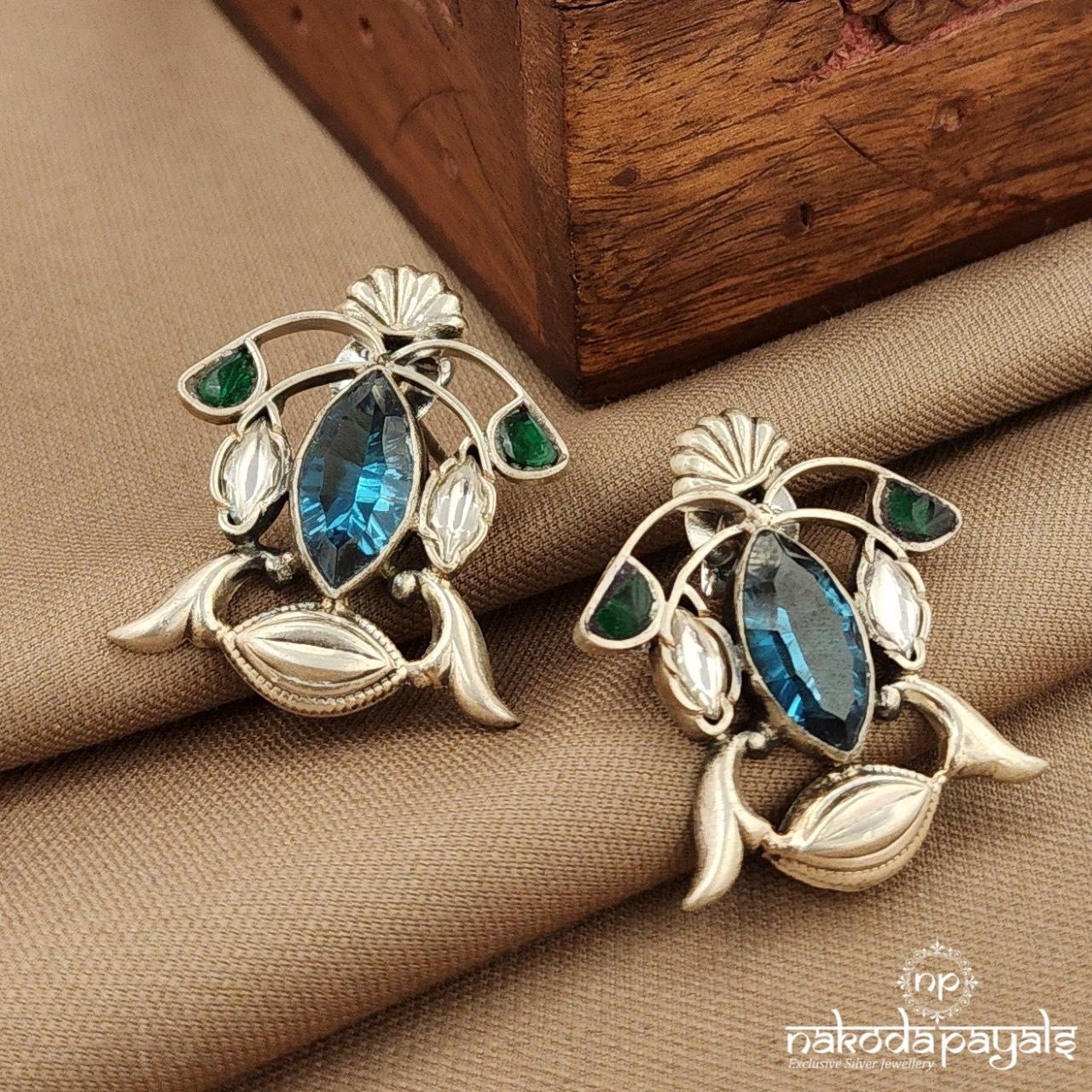 Elegant Blue Studs (S3875)