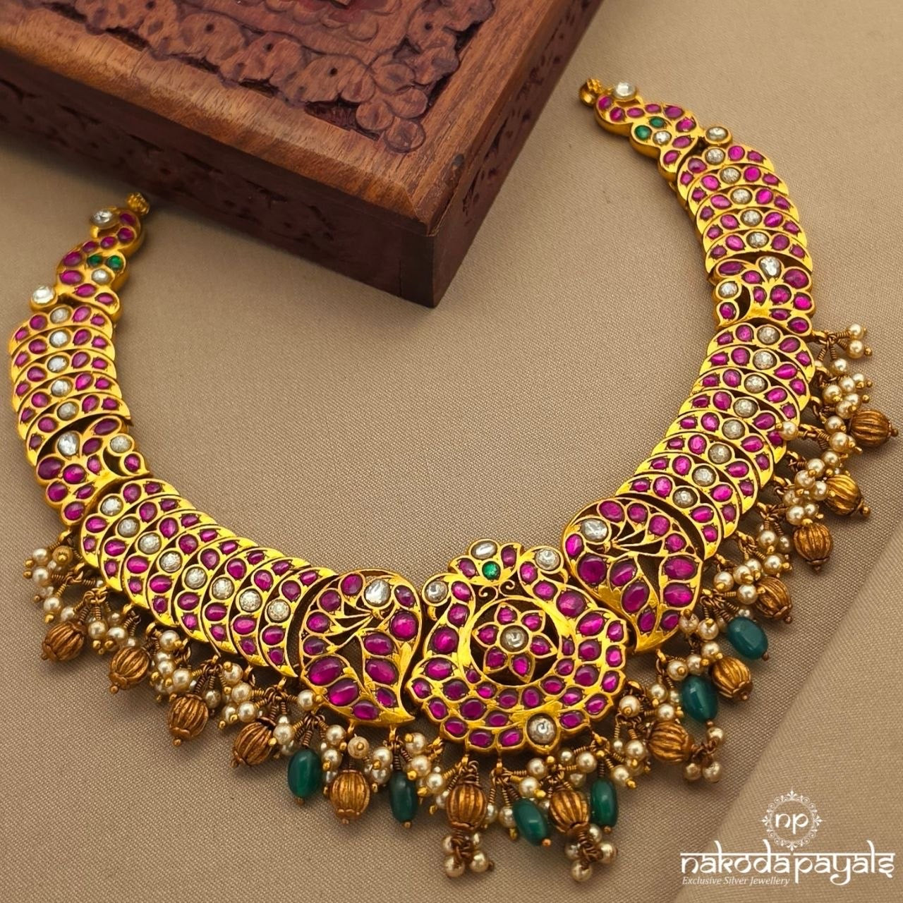 Elegant Kundan Neckpiece (Gn10406)