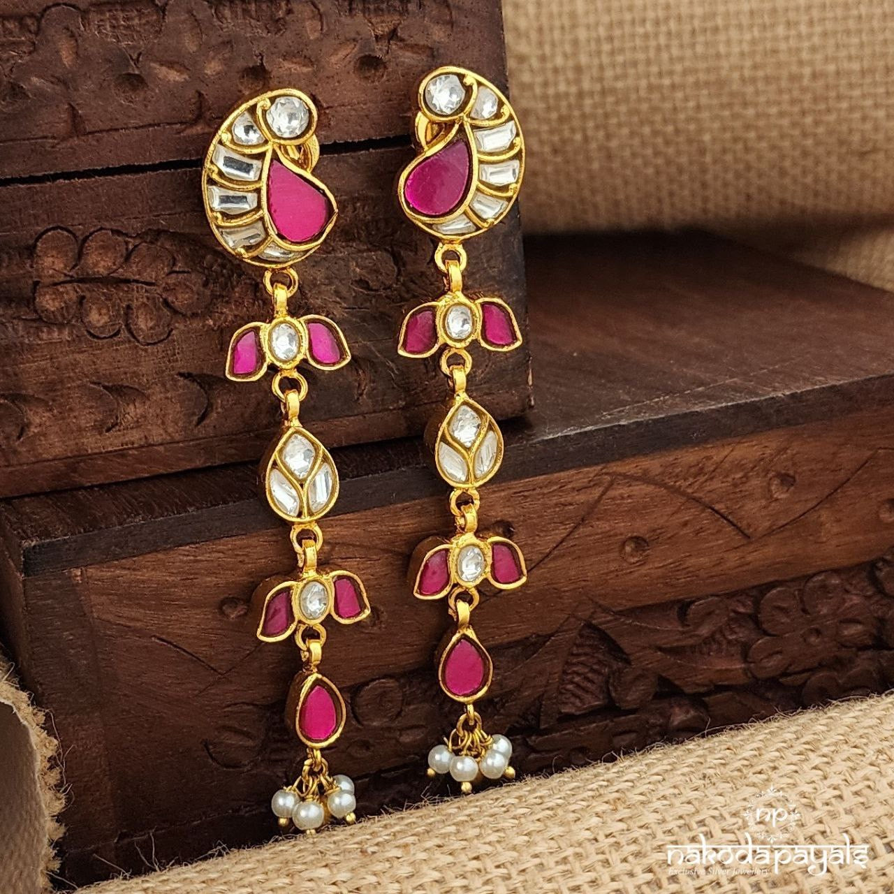 Stunning Pink Long Pearly Earrings (Ge9545)