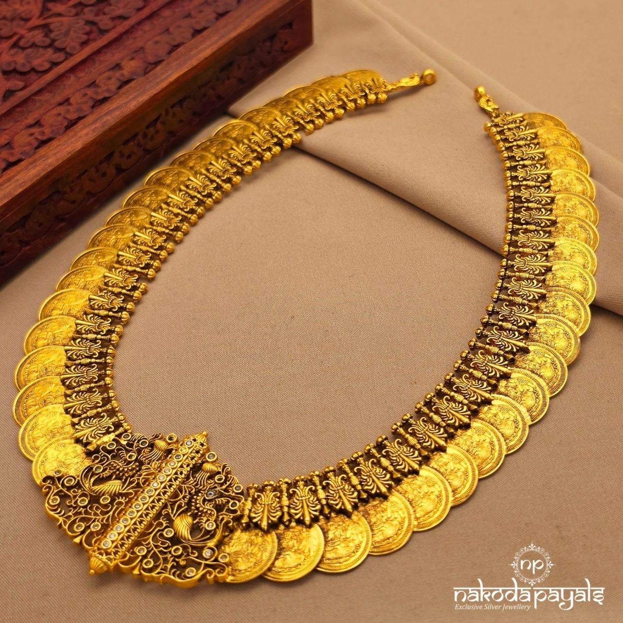 Traditional Floral Kasu Neckpiece (Gn10239)