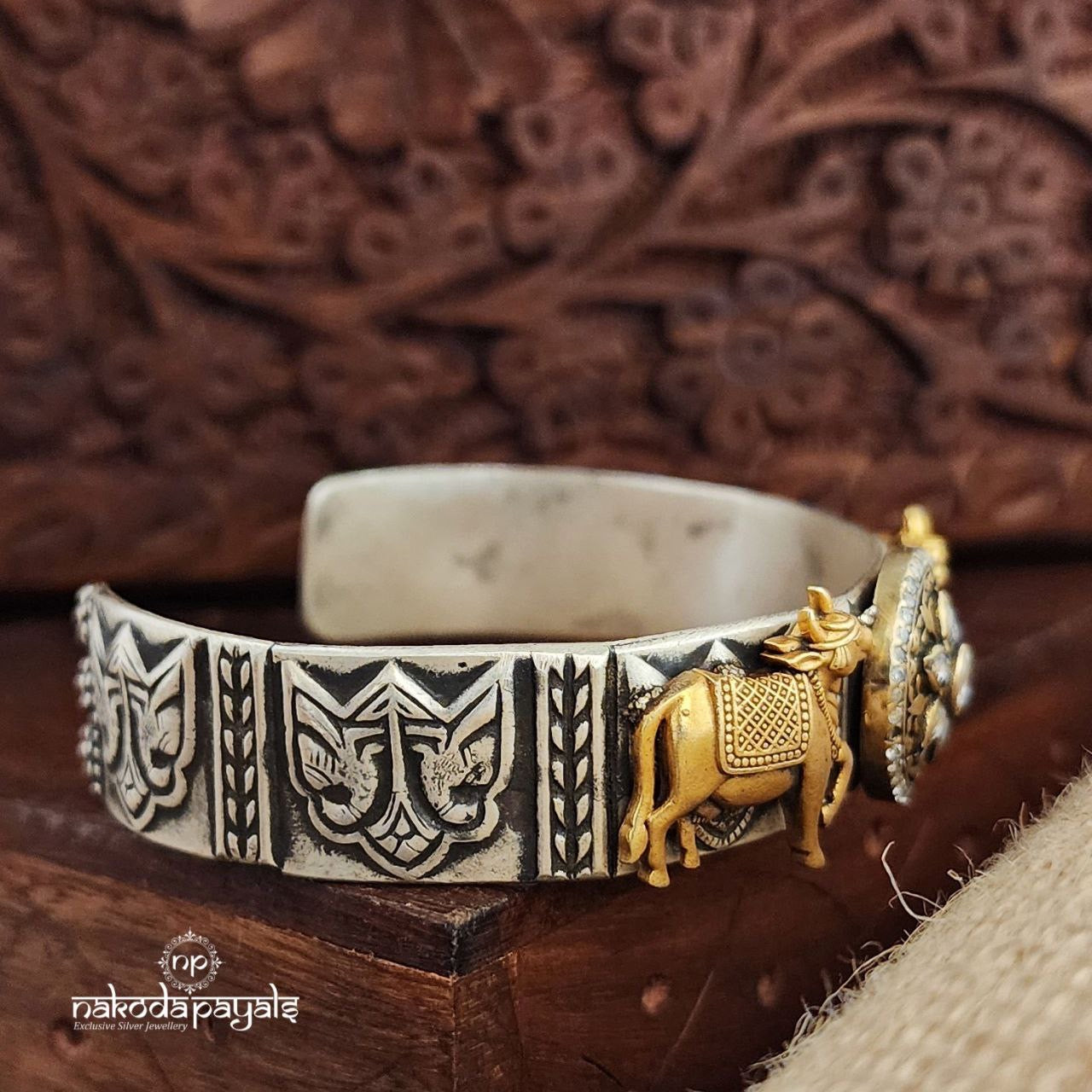 Nandi Kundan Dual Tone Adjustable Kada (K6012)