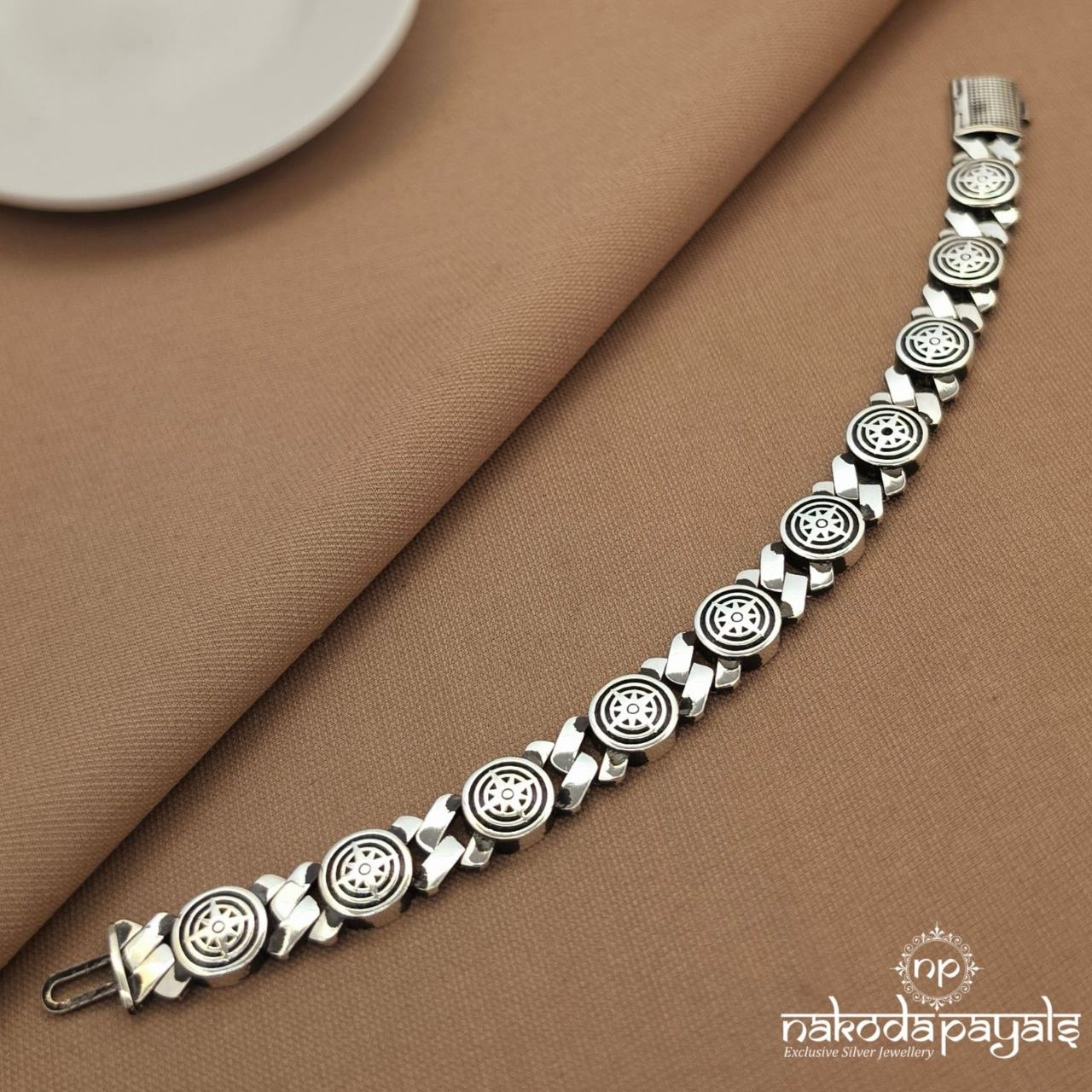 Trendy Linked Men’s Bracelet (Mc1130)