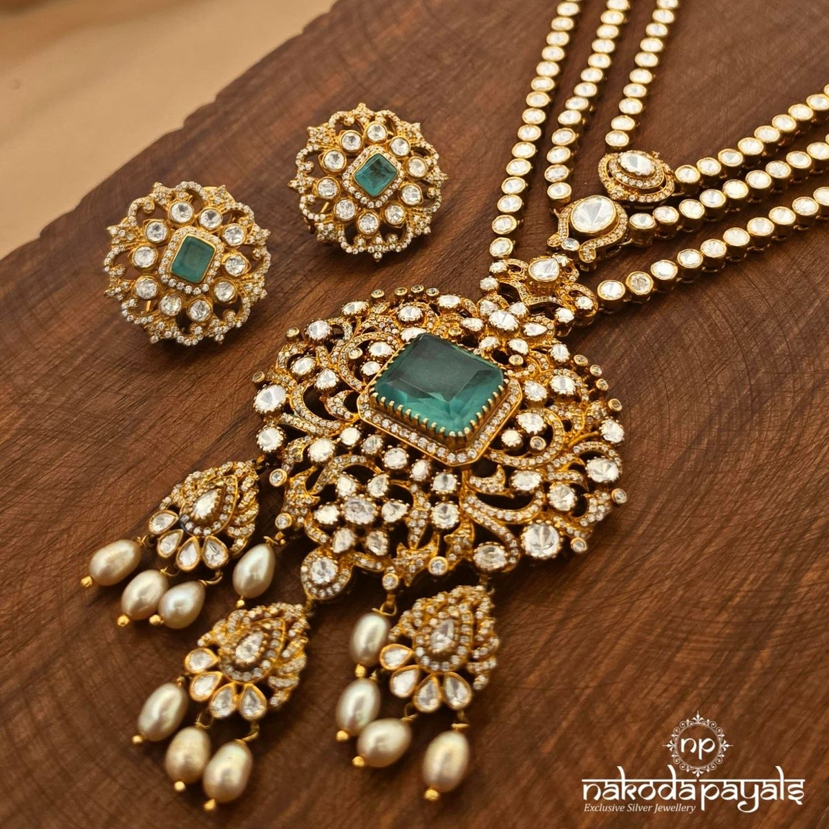 Emerald Layered Moissanite Neckpiece With Earrings (Gn11025)