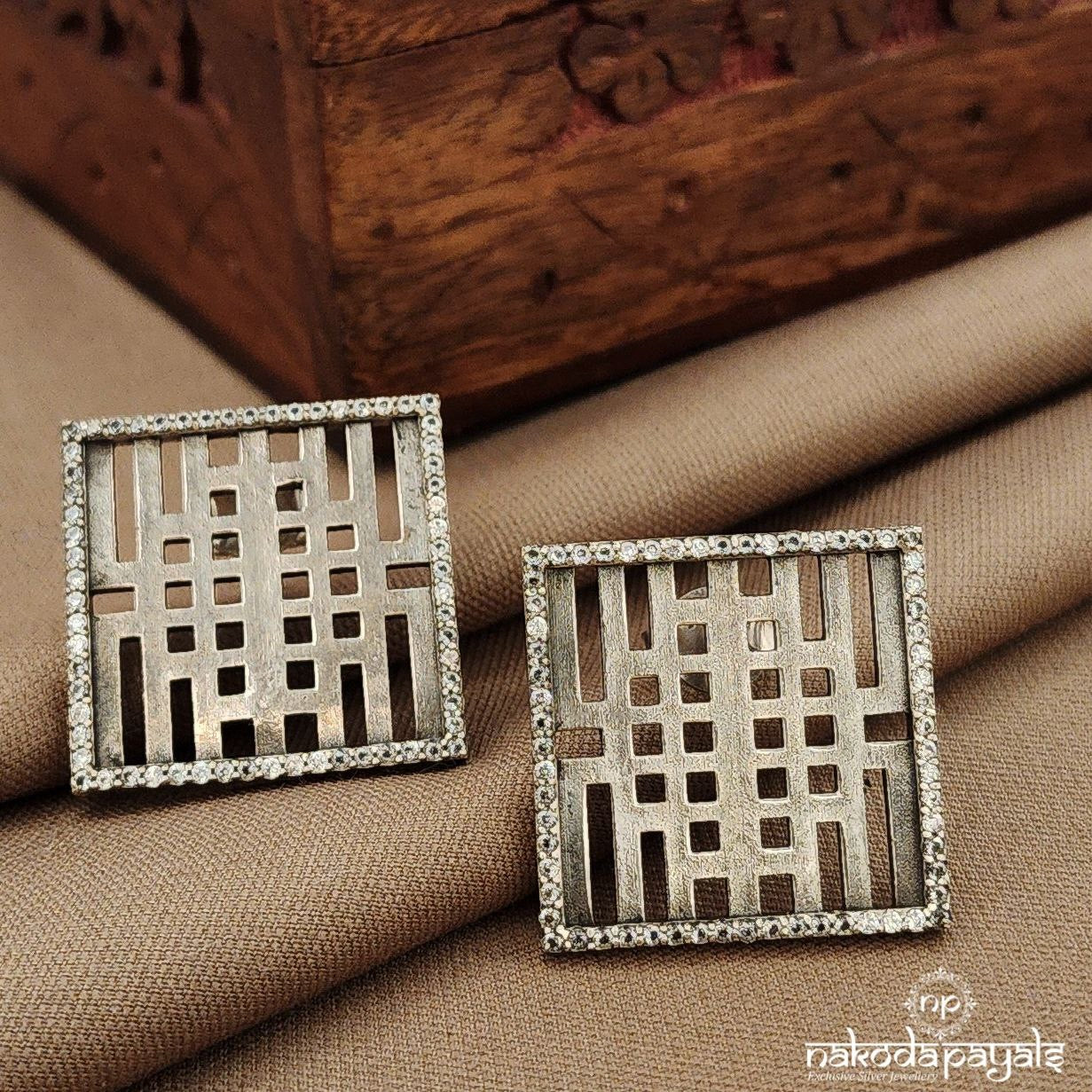 Elegant Square Studs (S3843)