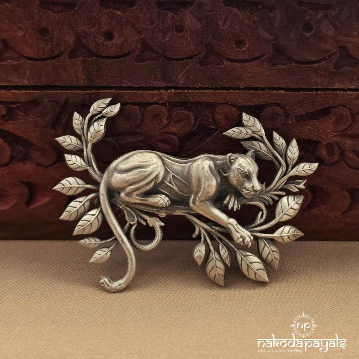 Gorgeous Leafy Panther Brooch (St2154)