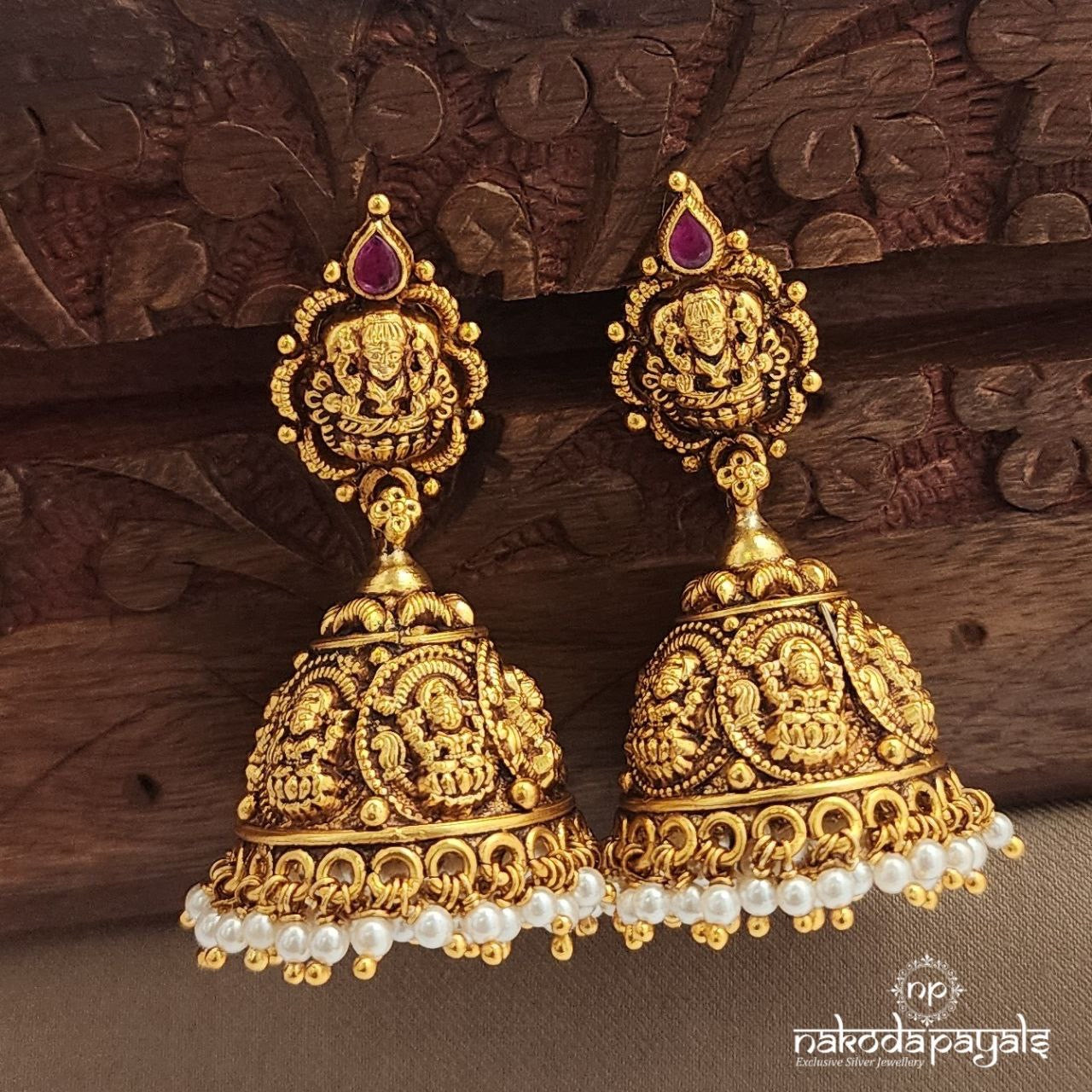 Divine Charm Pearl Drops Jhumka (Ge9730)