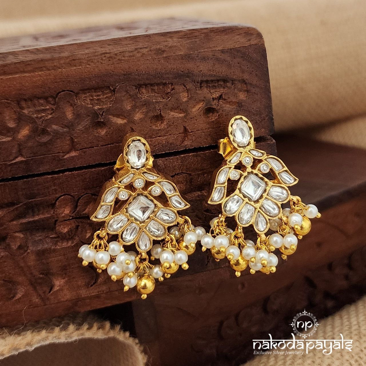 White Twin Birdie Kundan Earrings (Ge9574)