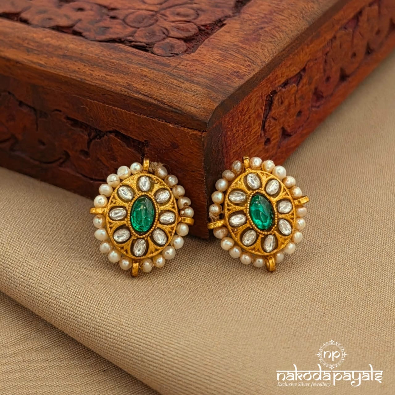 Green Oval Studs (Ge10967)