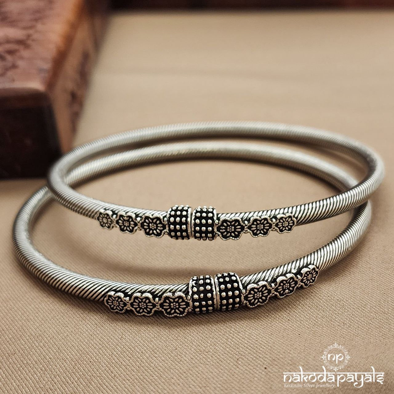 Floral Ball Ankle Kada Pair (A2331)