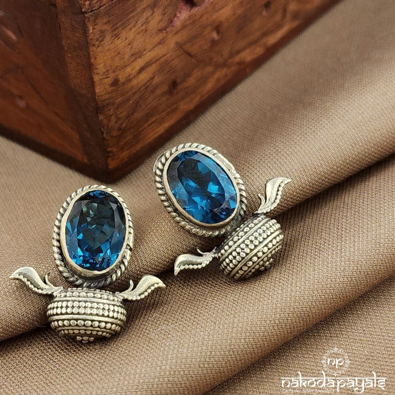 Blue Oval Studs (S3874)