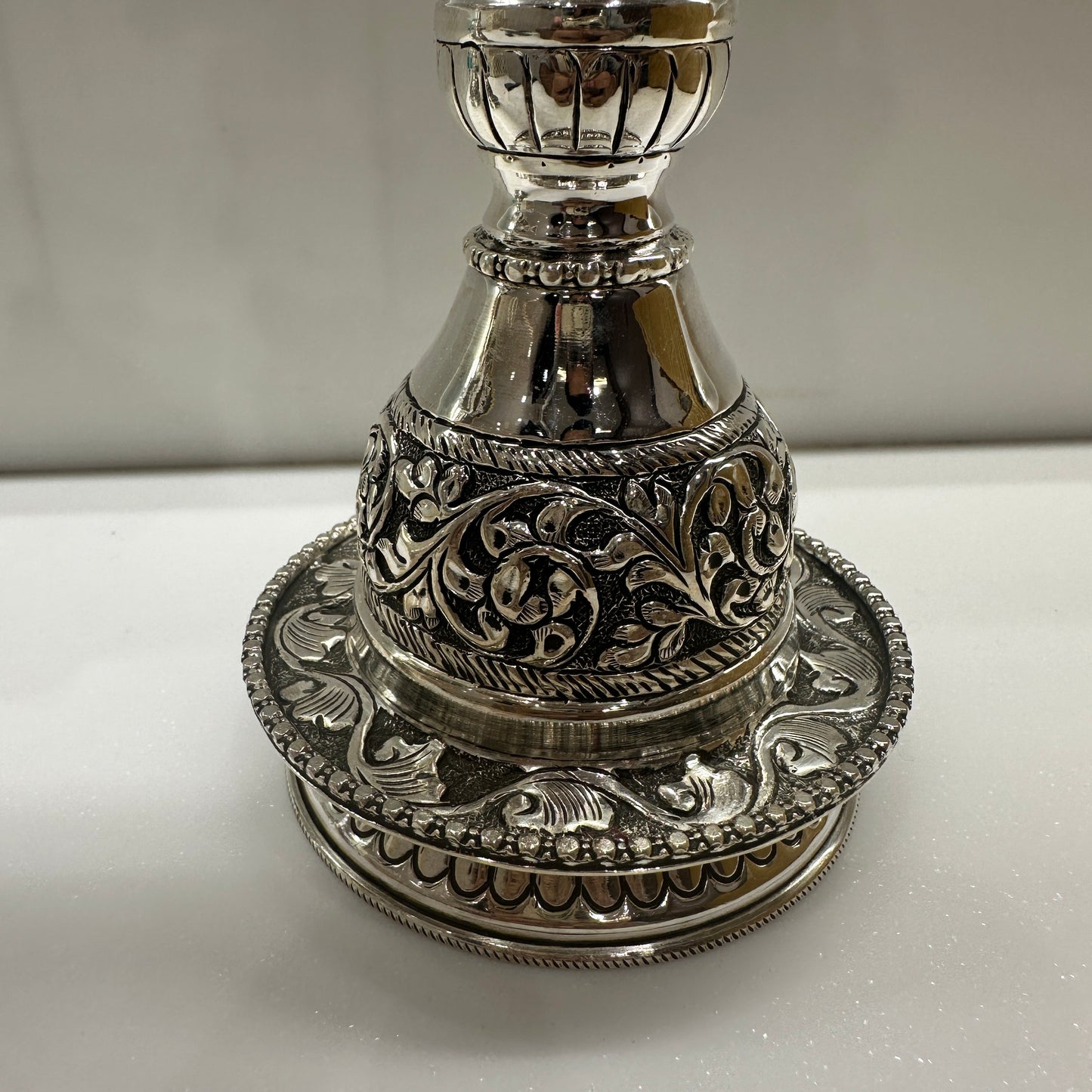 Beautifully crafted elephant lamp (Aa0608)