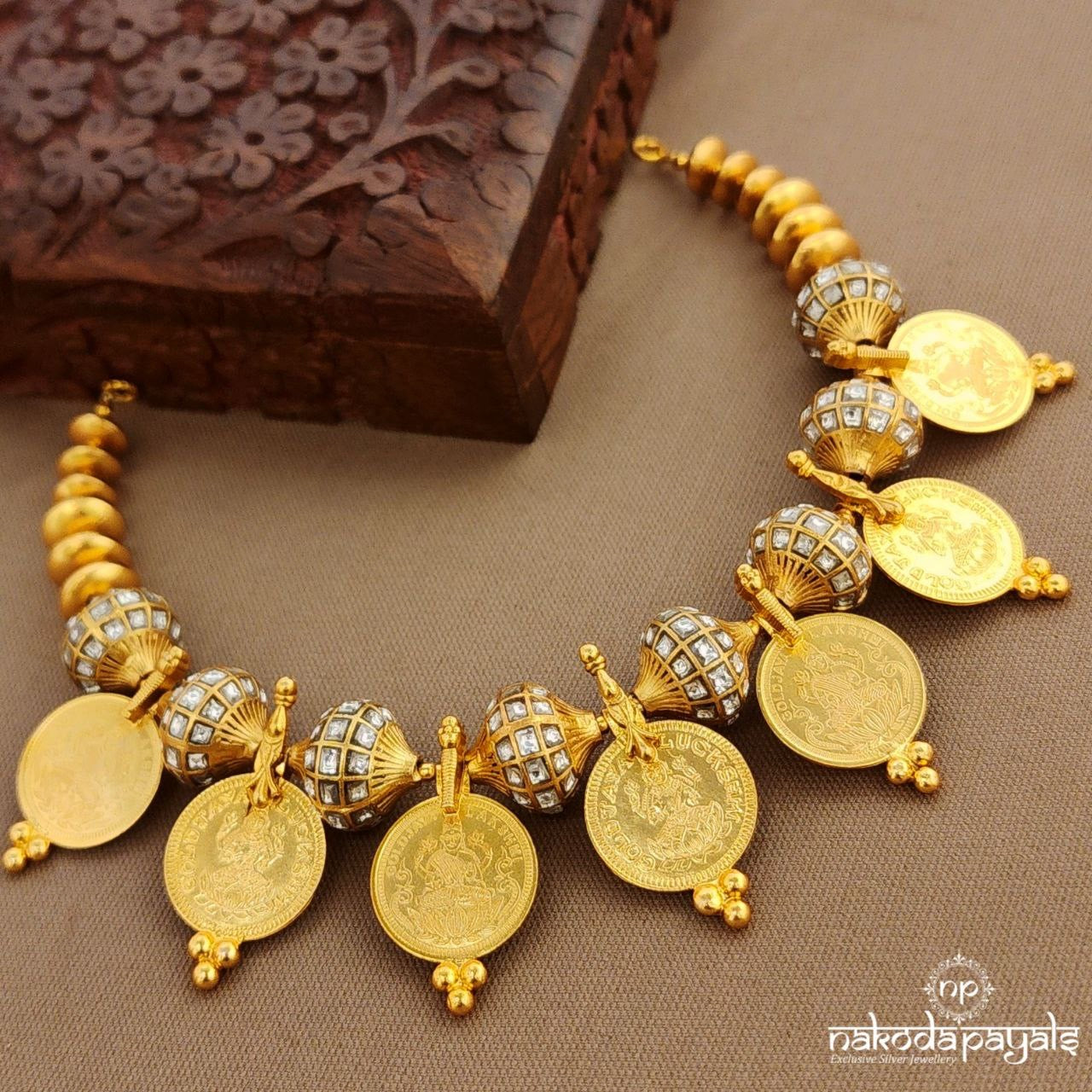 White Kundan Neckpiece (Gn9737)