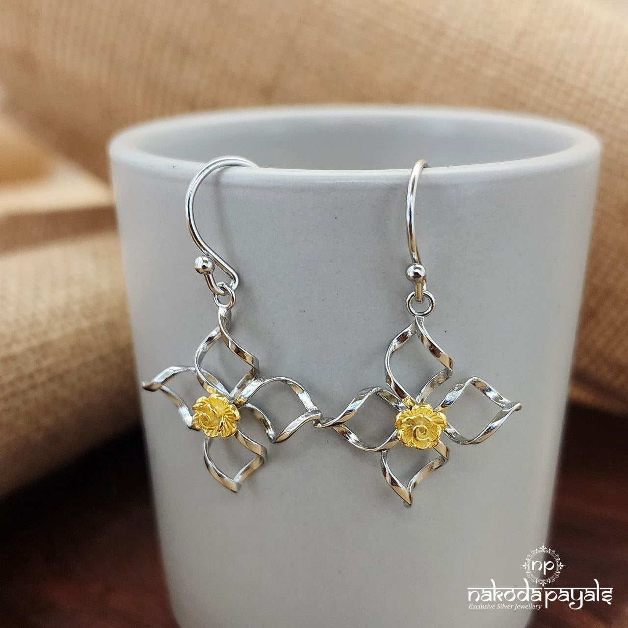 Sunlit Blossom Earrings (St2915)